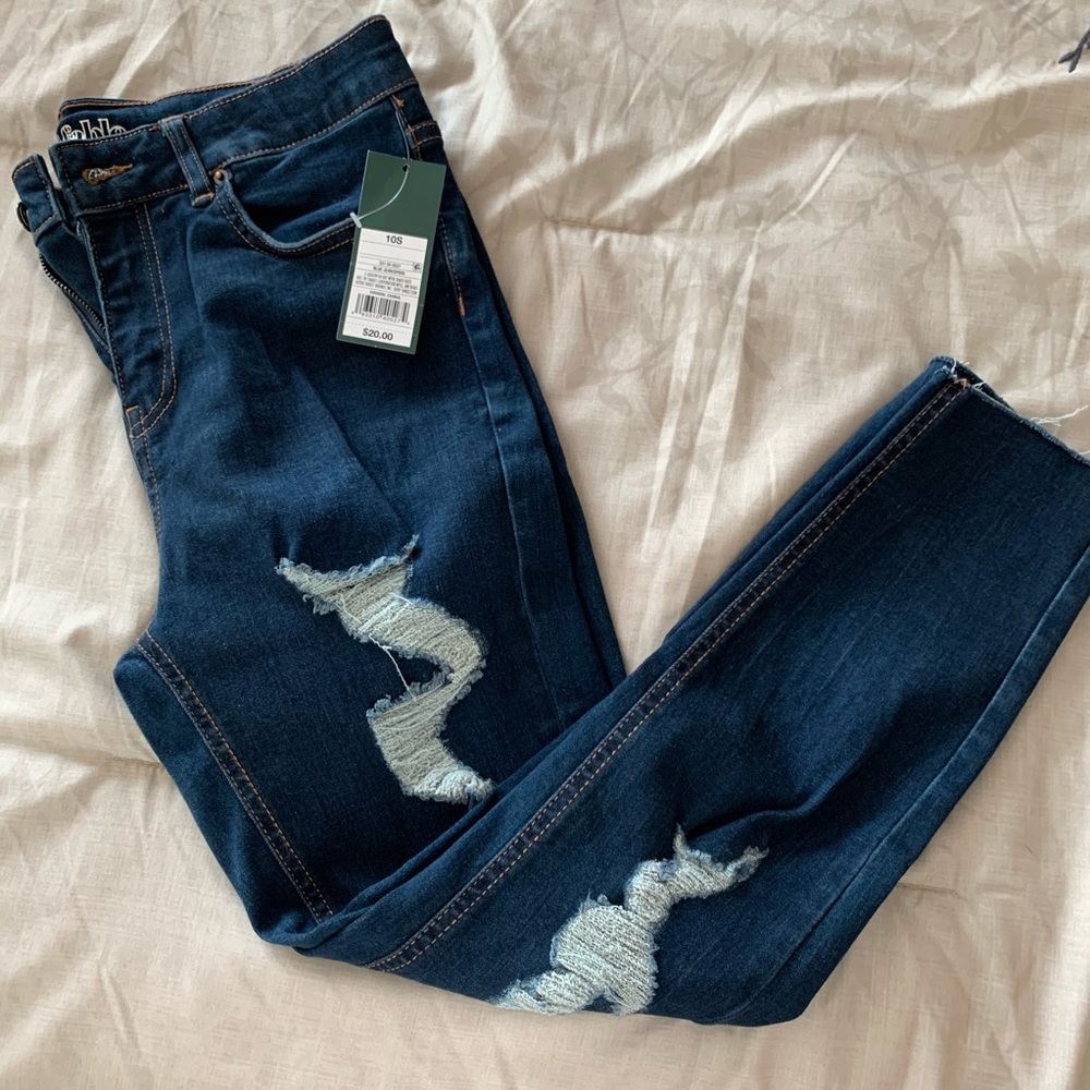 **NWT** Ripped Jeans